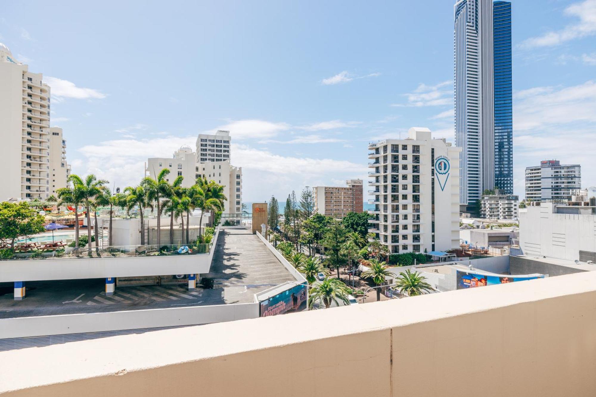 A Pousada Maze Backpackers - Gold Coast Exterior foto