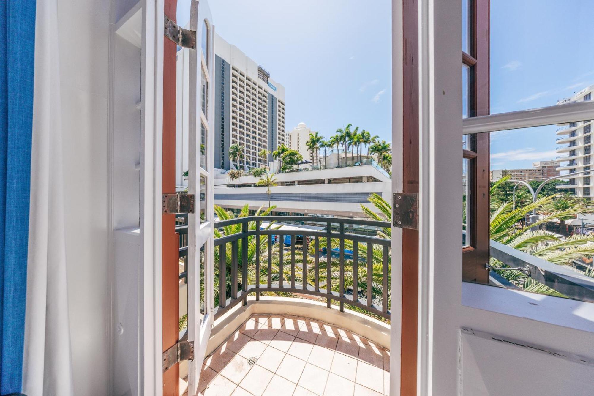 A Pousada Maze Backpackers - Gold Coast Exterior foto